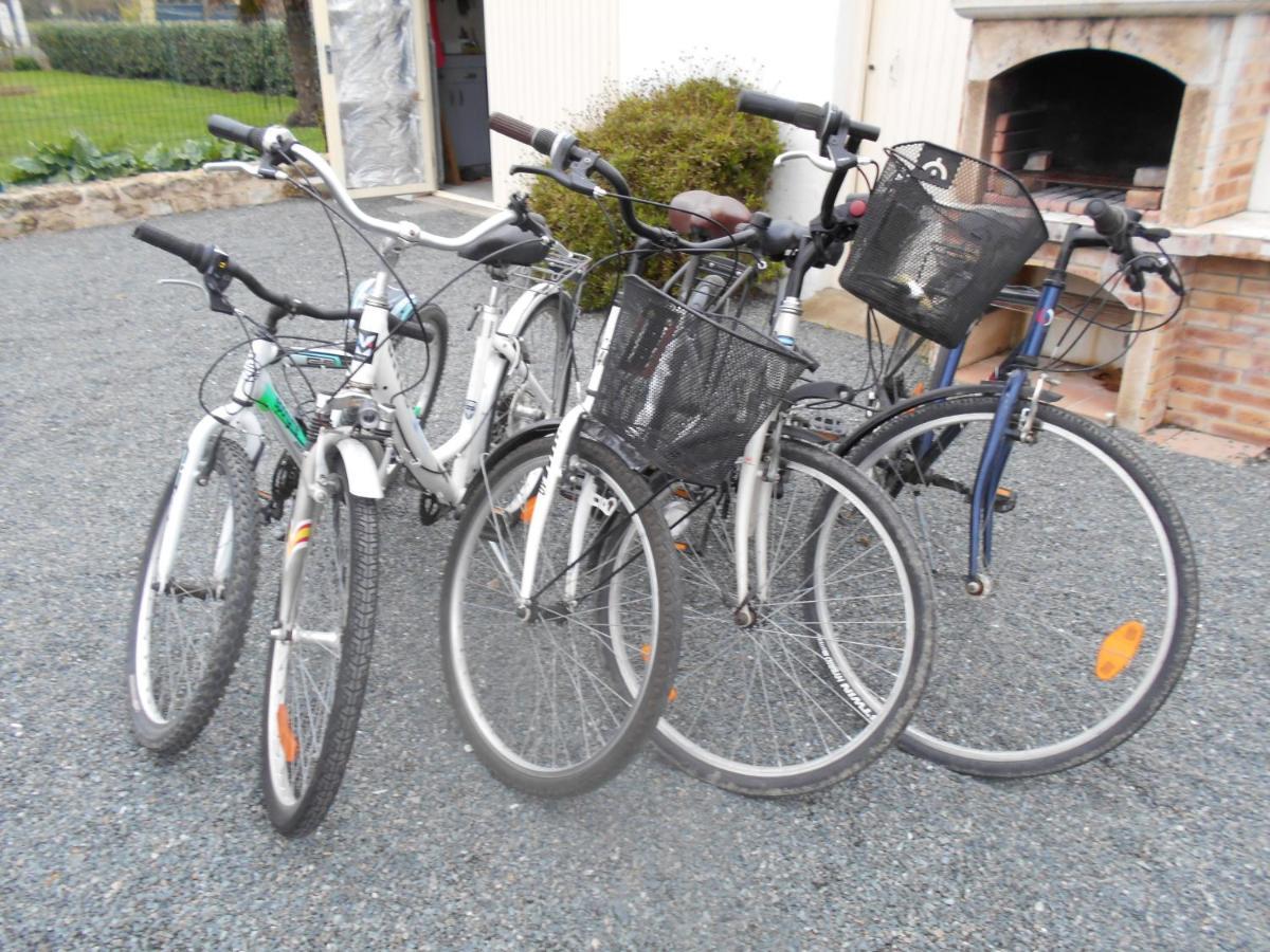 La Taillee Marais Poitevin Bord Riviere Peche ,Barque, Velos, Wifi, Linge, Cheminee, Cuisine, Terrain De Boules מראה חיצוני תמונה