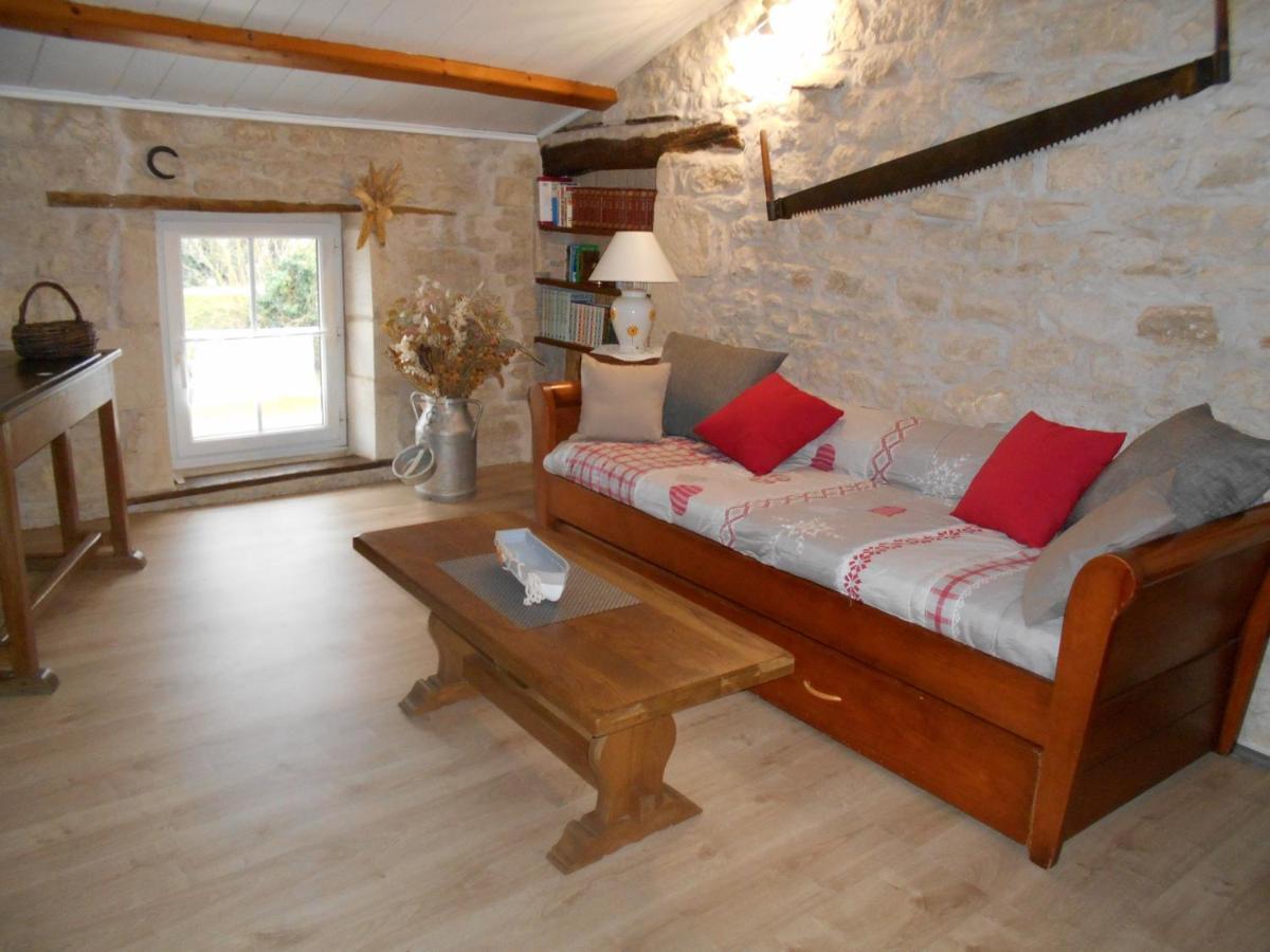 La Taillee Marais Poitevin Bord Riviere Peche ,Barque, Velos, Wifi, Linge, Cheminee, Cuisine, Terrain De Boules מראה חיצוני תמונה